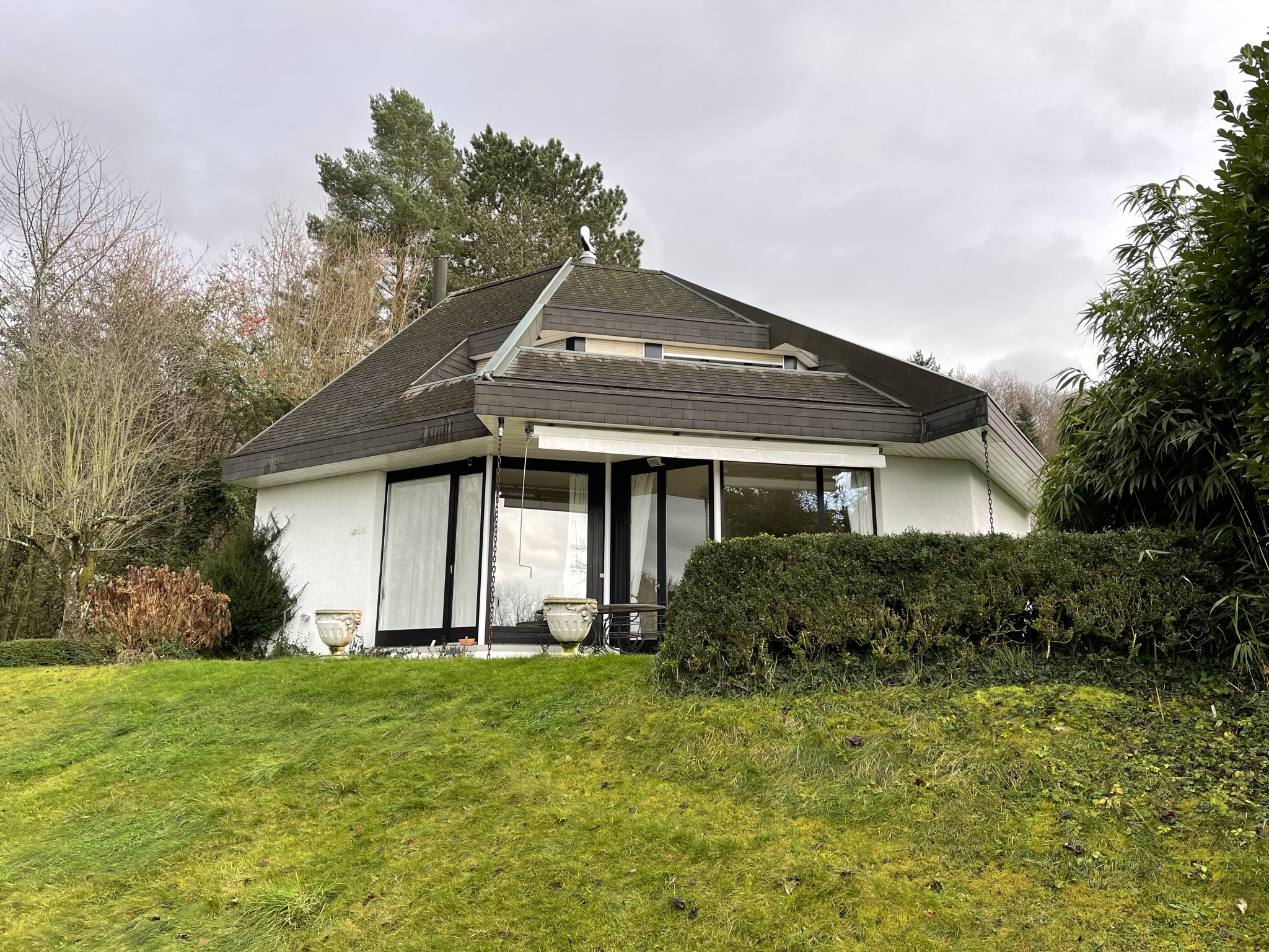 Ulli + Partner Architekten, Totalumbau EFH Riehen mit Aussenpool